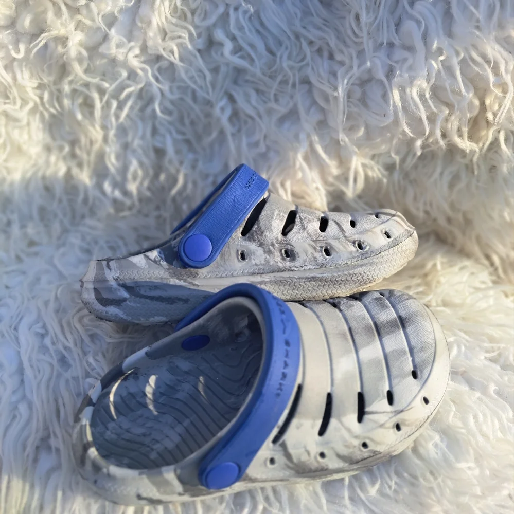 Rugged Shark Blue and Gray Clogs🦕🐳🐬